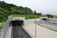 小塚山トンネル
