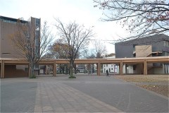 神田外国語大学